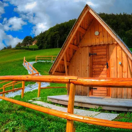 Glamping Vrhovc Hotel Zelezniki Kültér fotó