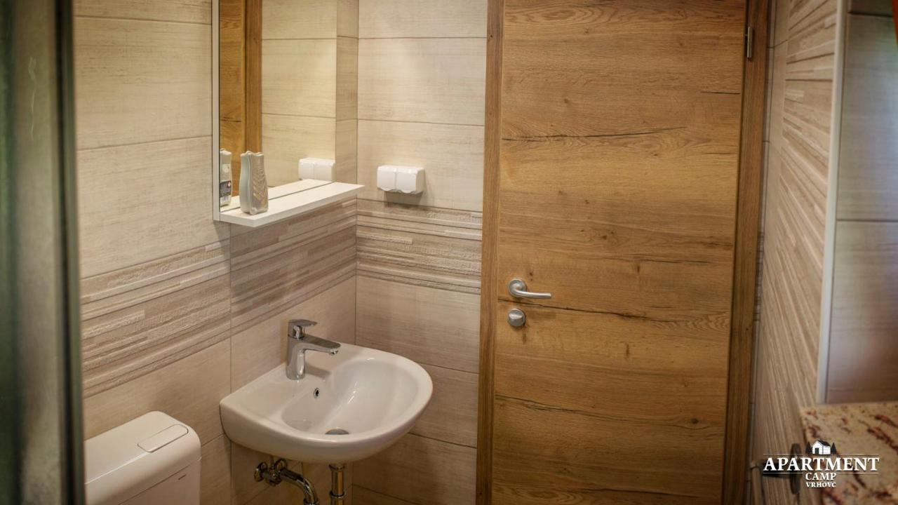 Glamping Vrhovc Zelezniki